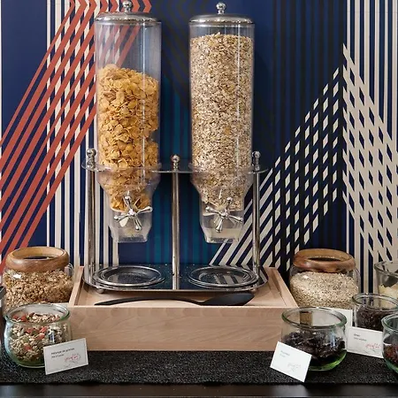 Ibis Styles Toulouse מלון לאבור